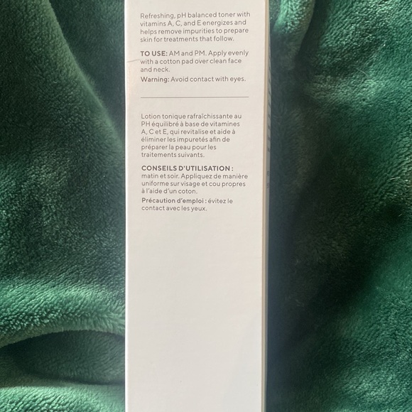 Murad Environmental Shield Essential-C Toner - Picture 2 of 2